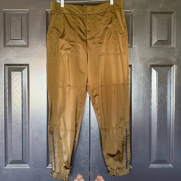 Athleta Radiant Jogger Womens 8 Pants Green Pockets Shiny Elastic Ankle - Picture 2 of 14